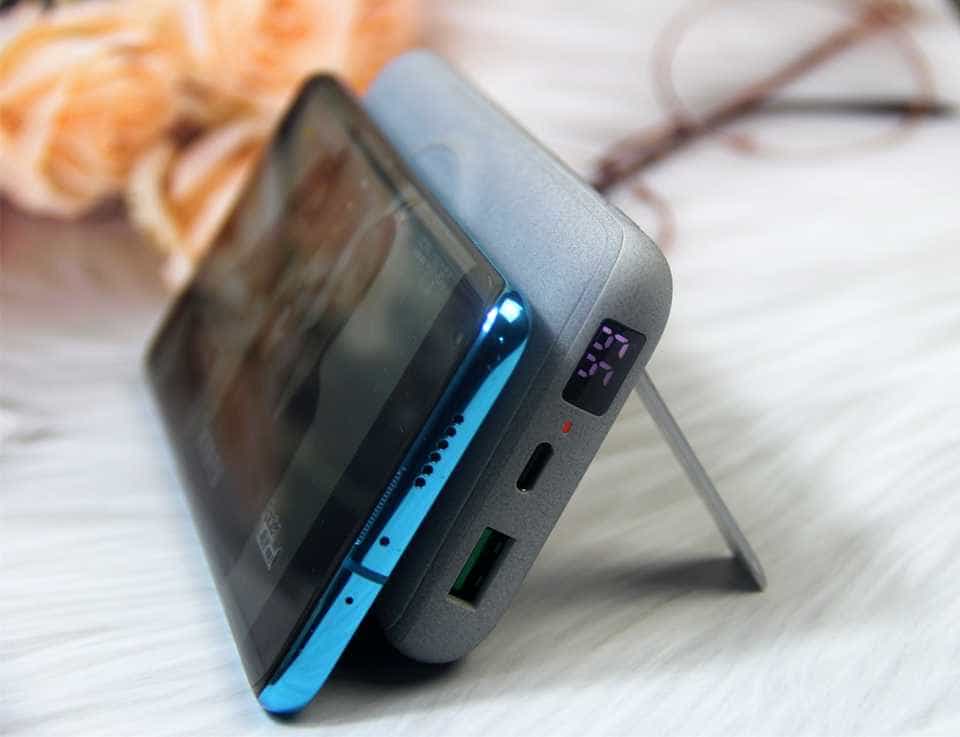 南卡POW3凭什么成为女性之友?边追剧边无线快充的充电宝,女同事:借我用下