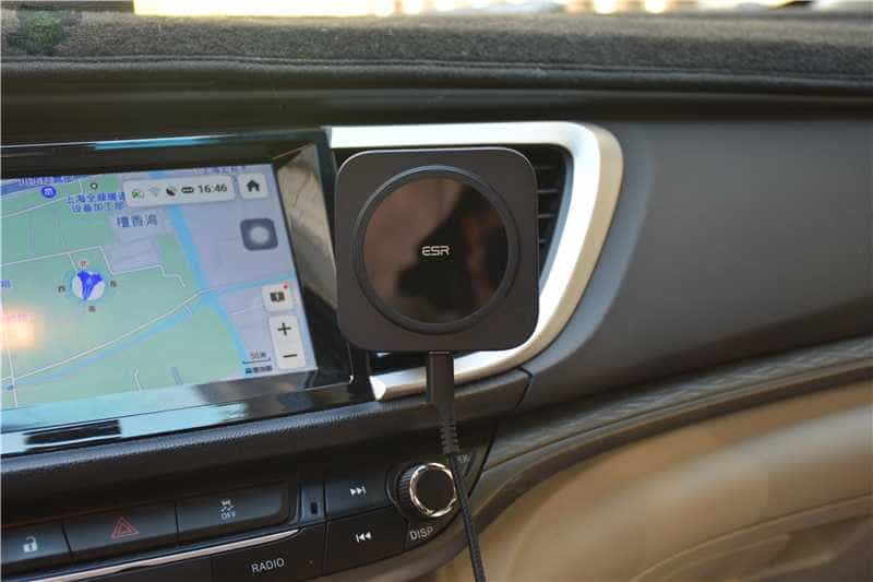 全球首款兼容MagSafe车载无线充---亿色车载无线充电器