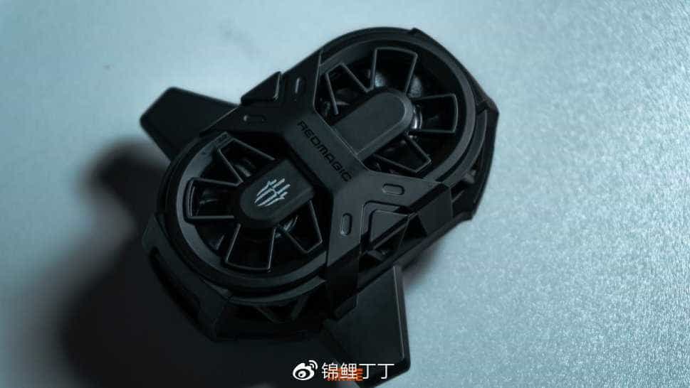 红魔双核散热背夹首发测评,火龙888被压制住了!