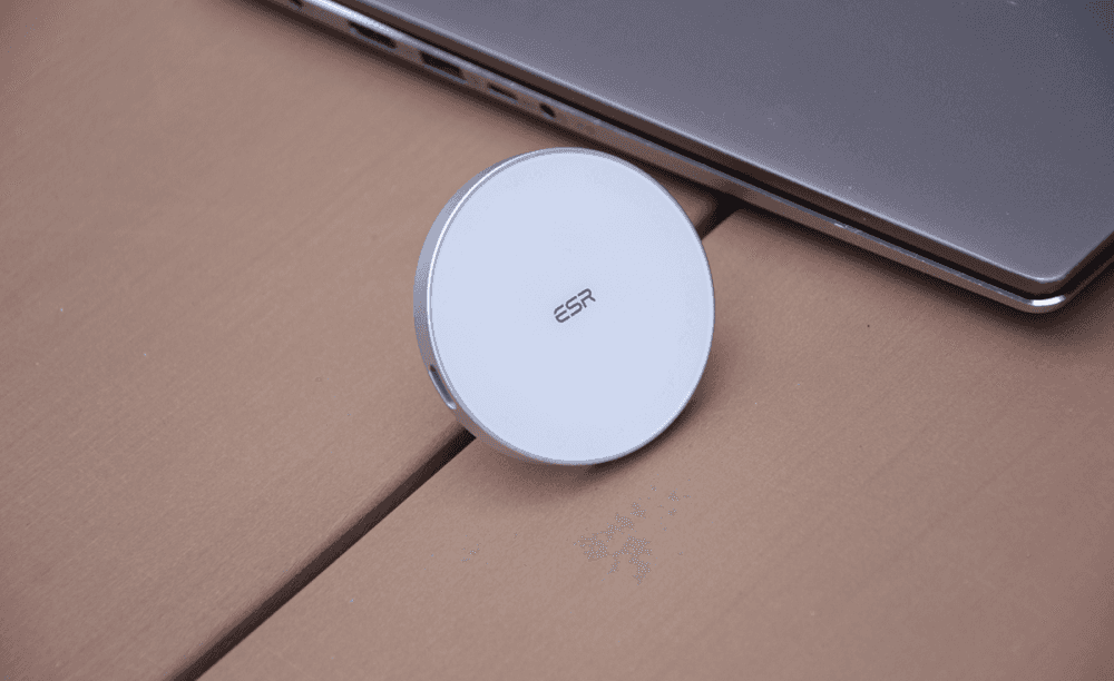 想提升iPhone12充电速度且不伤手机?亿色MagSafe磁吸15W无线充入手不亏!