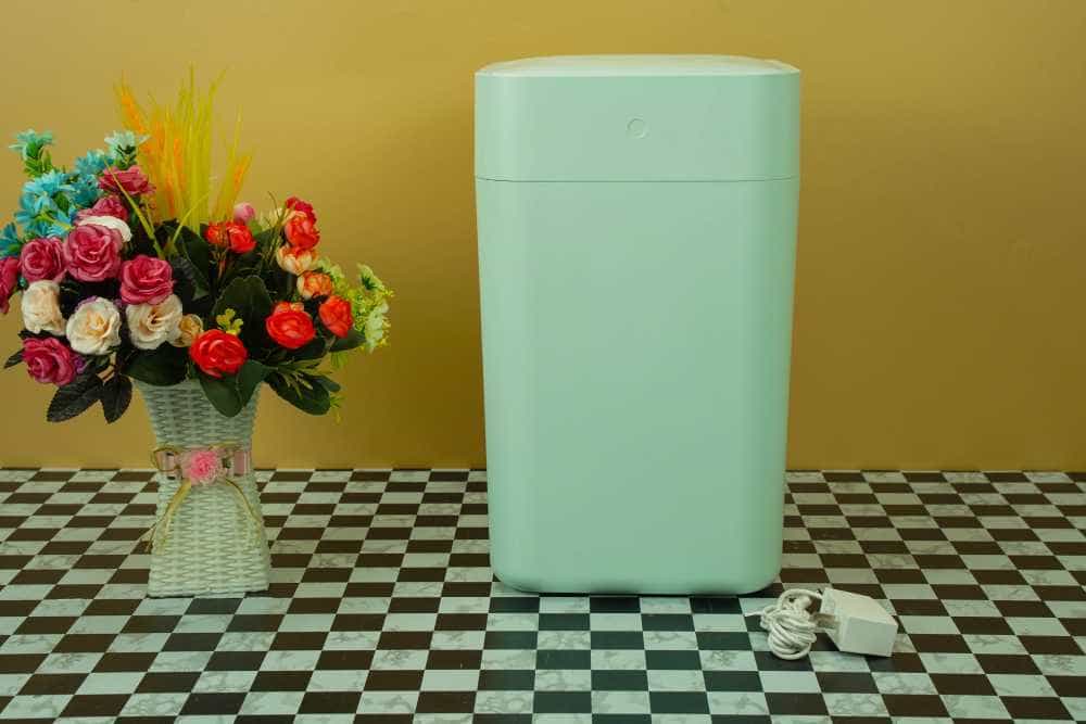 懒人必备,全程与垃圾零接触。这是一个有态度的垃圾桶