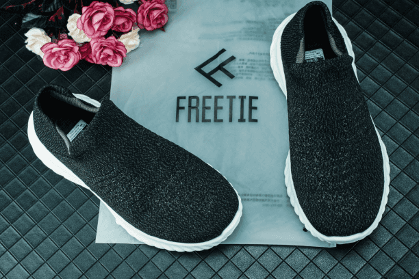 减肥之路，需要循序渐进，所以需要一双舒服还透气的健走鞋