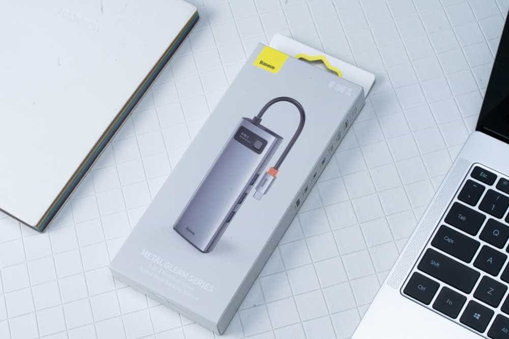 笔记本电脑接口稀缺？试试这个好看又好用的倍思金属微光扩展坞