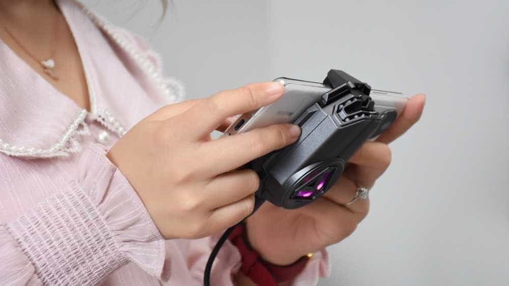 红魔涡轮散热背夹:高速离心风扇 高效静音散热