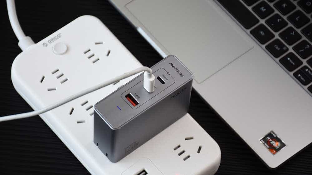 努比亚120W三口氮化镓充电器:第三代GaN加持,三口120W快充