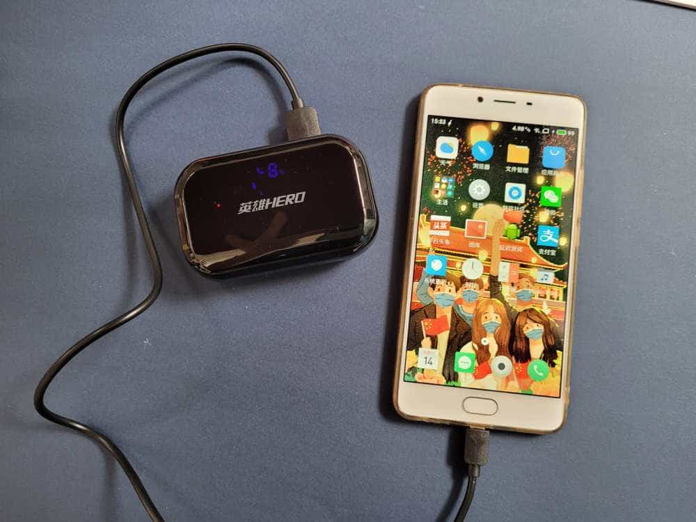 英雄G1电竞蓝牙耳机:充电仓可以当应急充电宝