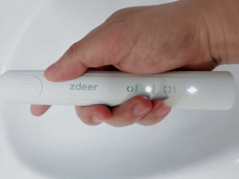 护牙健齿:左点Zdeer声波电动牙刷S1