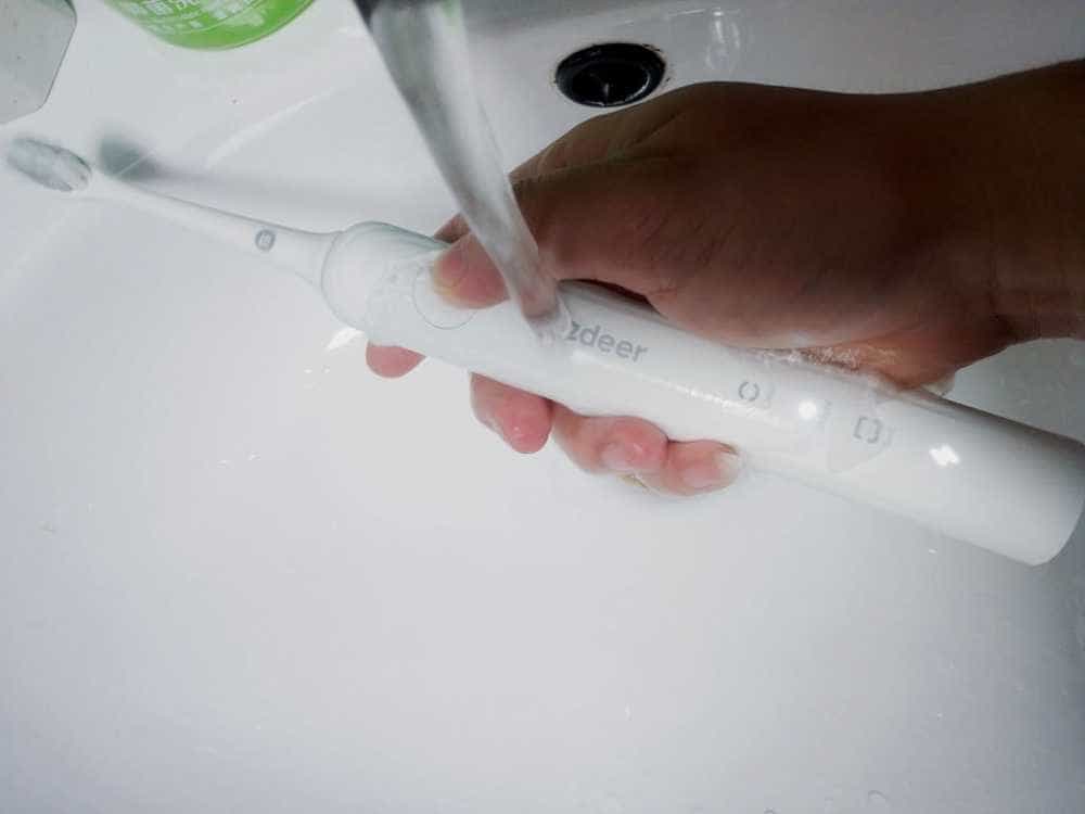 护牙健齿:左点Zdeer声波电动牙刷S1