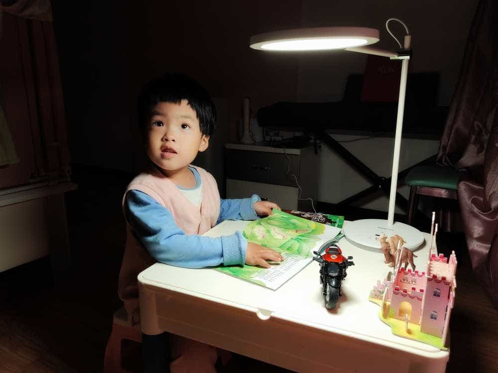 手势控制,无极调光,南卡护眼台灯L1颠覆了我对护眼灯的认知