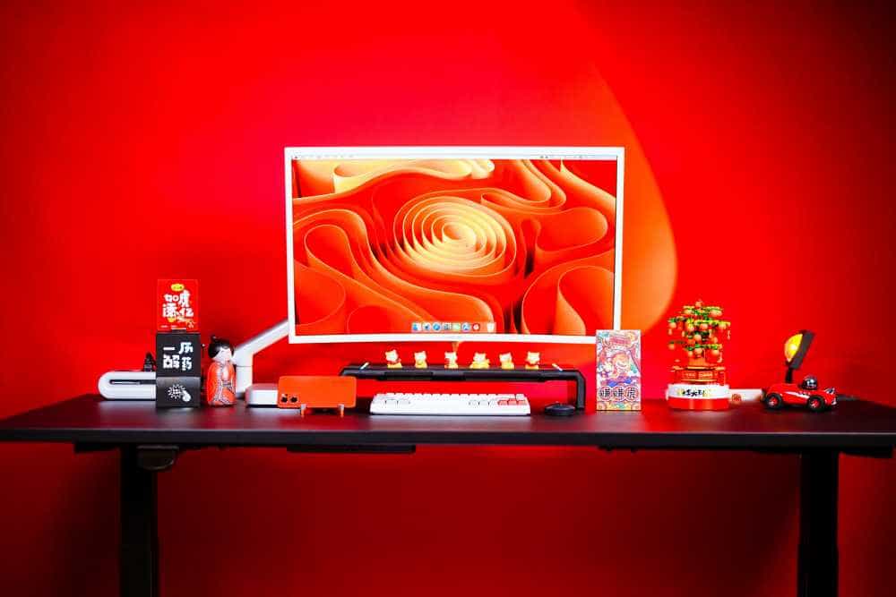 工作忙起来腰酸背痛，那就试试极创悠品电动升降桌吧