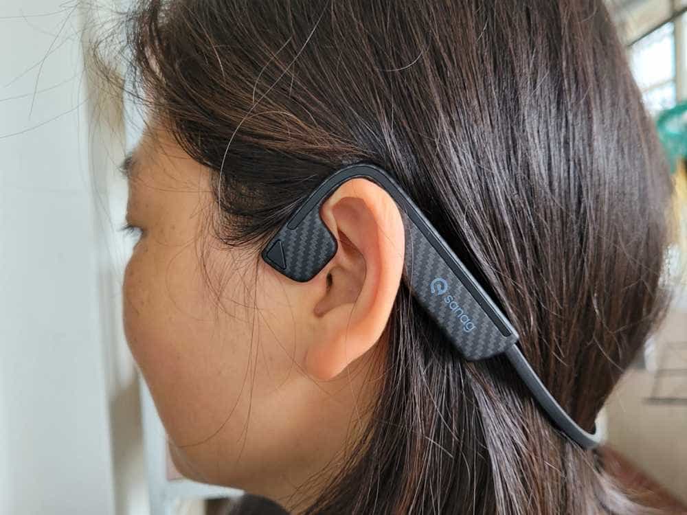 内置64GB存储,sanag塞那气传导耳机上手体验