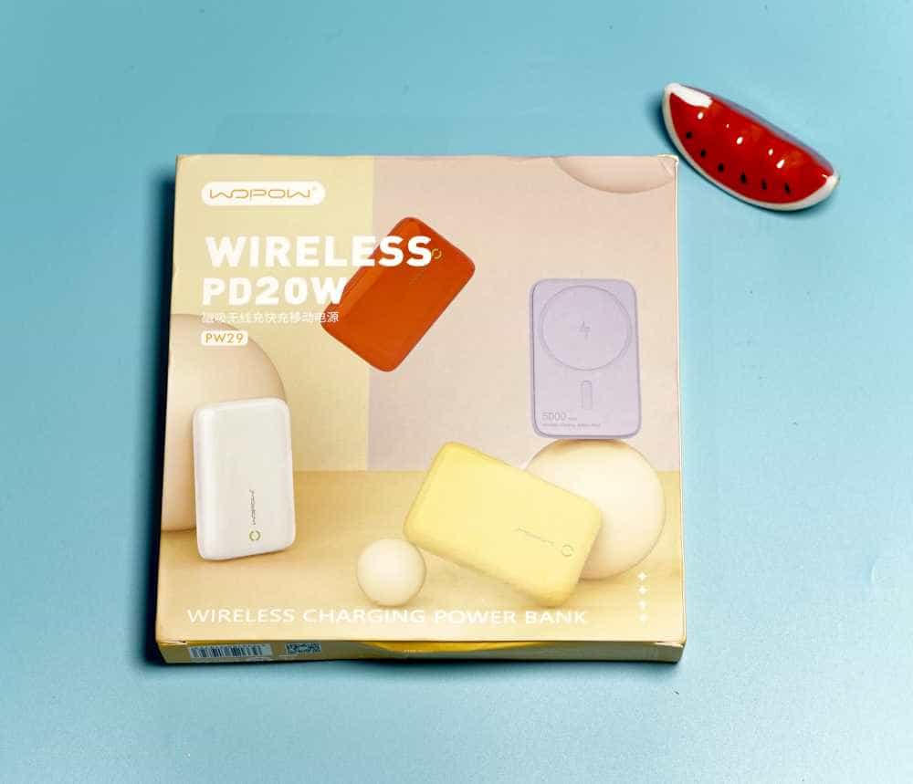 手机不够电?给自己买一个无线充电宝吧——沃品磁吸快充移动电源开箱测评