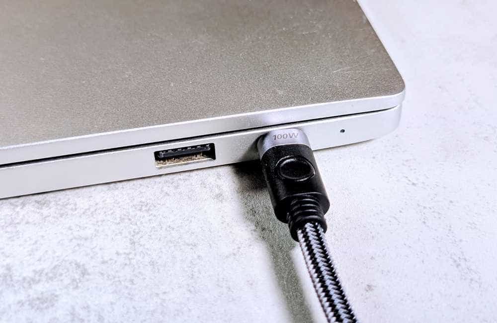 不错的100瓦快充线,充电快传输速度也是杠杠的。