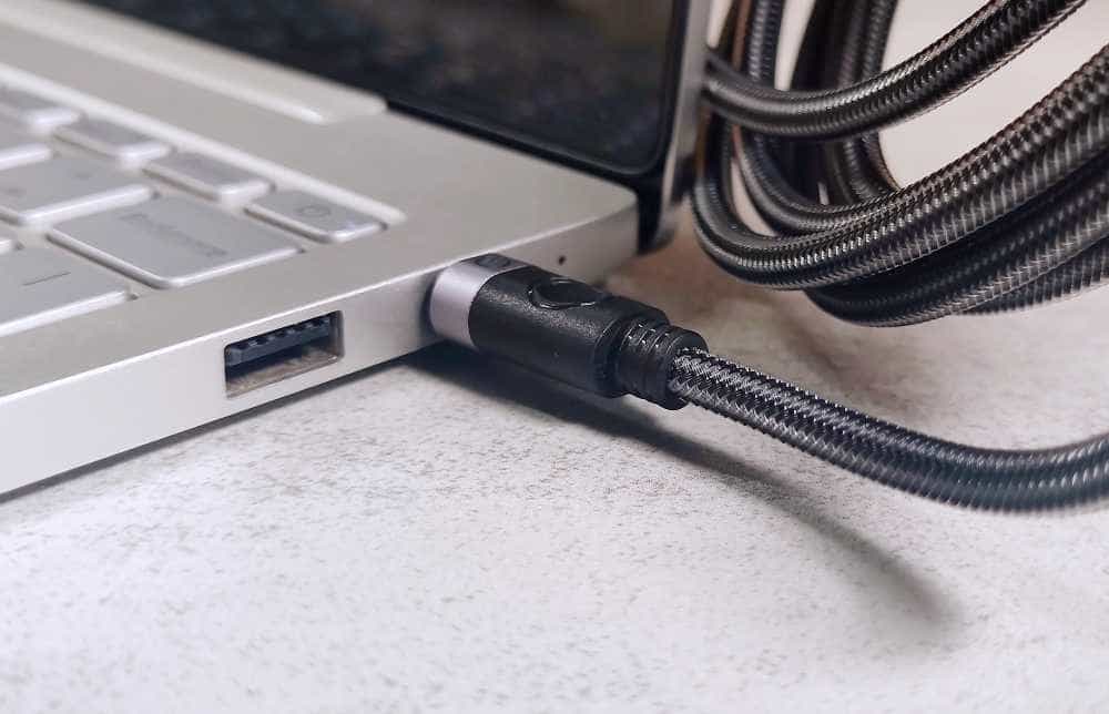 不错的100瓦快充线,充电快传输速度也是杠杠的。