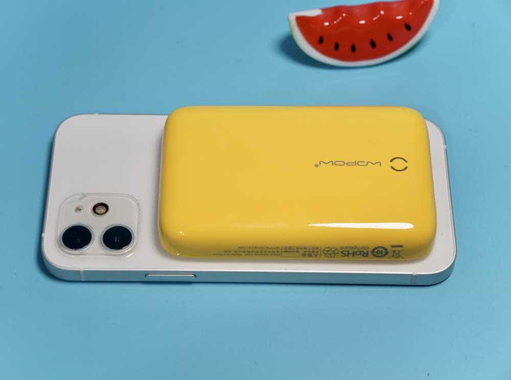 手机不够电?给自己买一个无线充电宝吧——沃品磁吸快充移动电源开箱测评