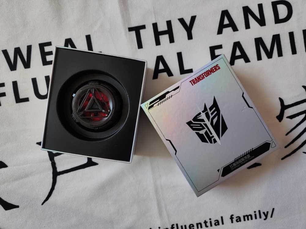 百元就能解决手机发烫的烦恼,红魔磁吸散热器!