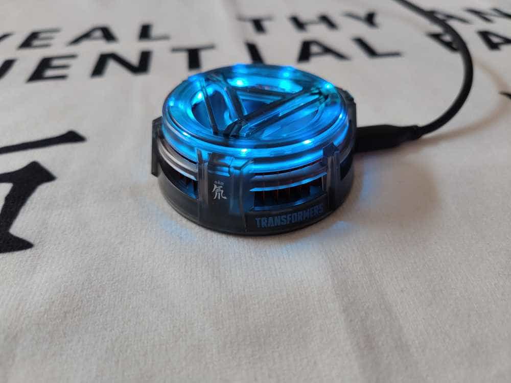 百元就能解决手机发烫的烦恼,红魔磁吸散热器!