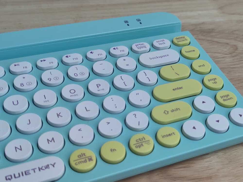 双飞燕新款FBK30键盘评测,静音降噪体验不错。