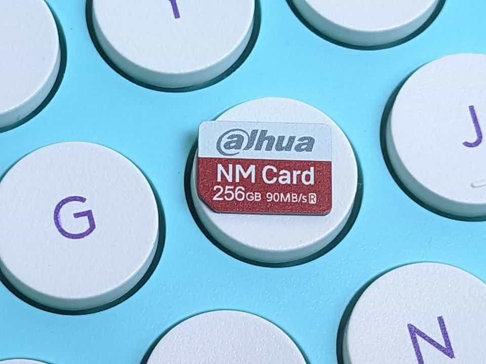 另辟蹊径:一张大华NM存储卡让用了2年的华为老手机再战几年!