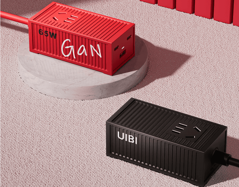 UIBI柚比D65氮化镓快充插座初体验：小巧便携，潮酷集装箱，好用！