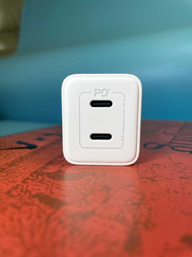 兵马未动，粮草先行，为我的新版iphone 14先配了一个摩米士 40W双口快充充电头