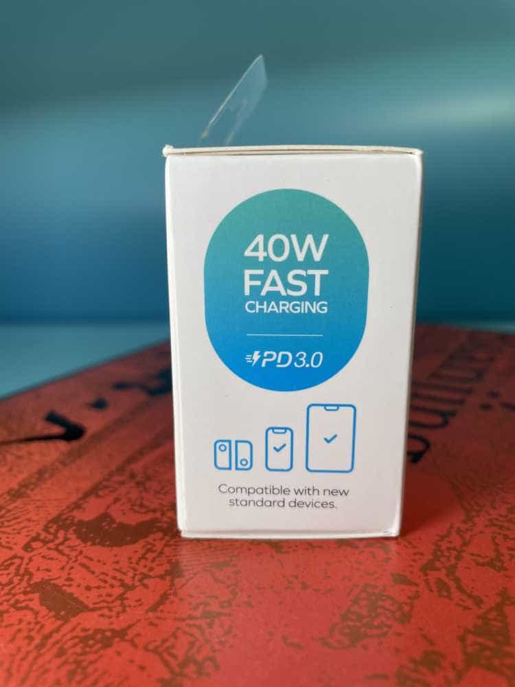 兵马未动，粮草先行，为我的新版iphone 14先配了一个摩米士 40W双口快充充电头