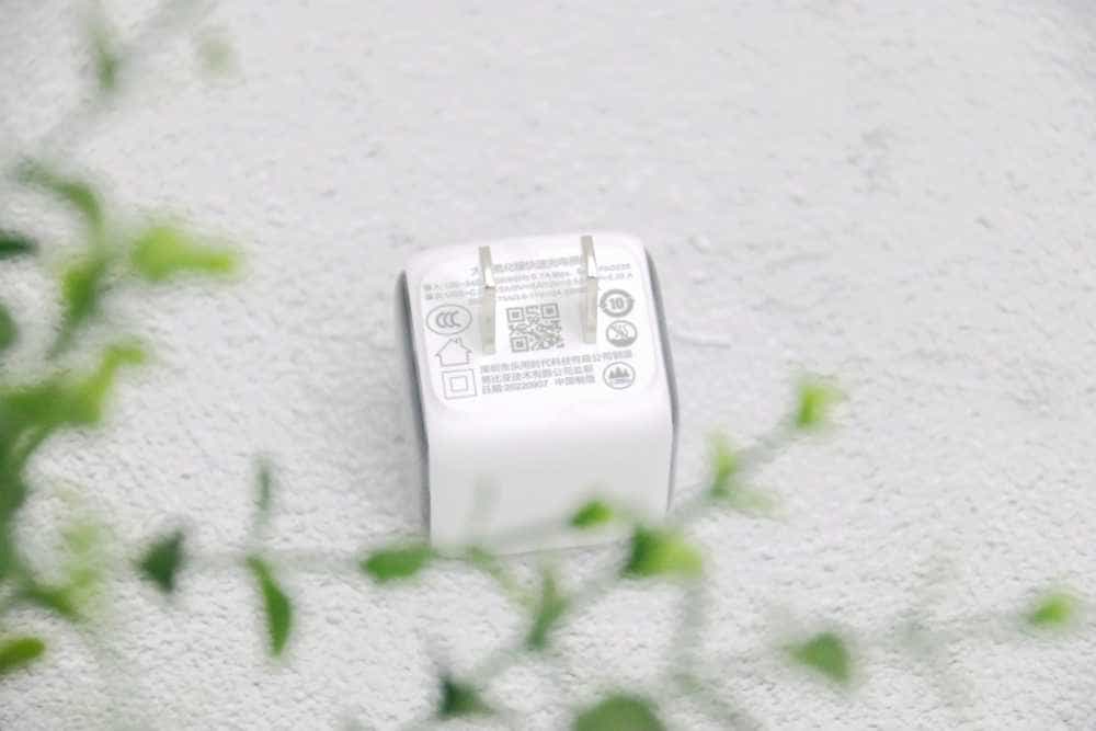 苹果同“芯”,好用不贵,努比亚大白35W氮化镓快充充电器体验