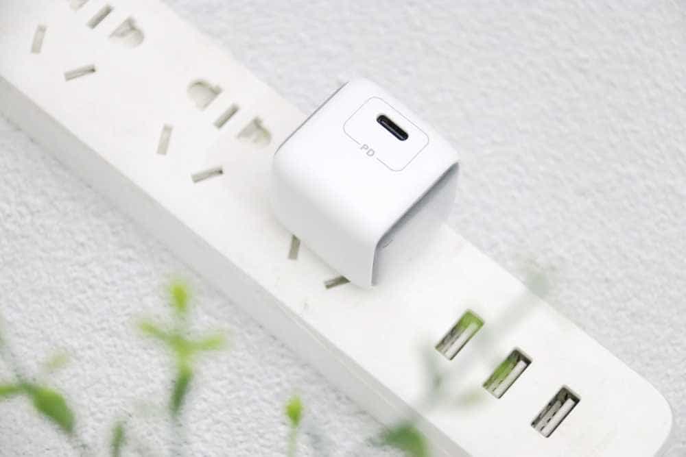 苹果同“芯”,好用不贵,努比亚大白35W氮化镓快充充电器体验