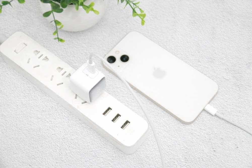 苹果同“芯”,好用不贵,努比亚大白35W氮化镓快充充电器体验