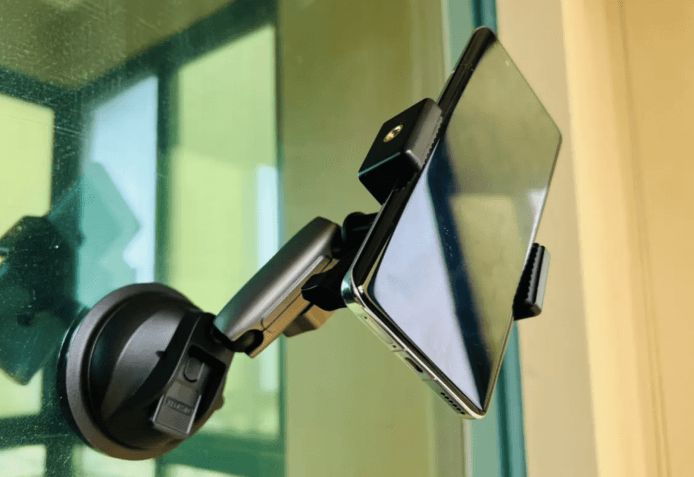 拍Vlog并不难，有了泰迅配件的加持，助力小白拍出更多有趣的视角