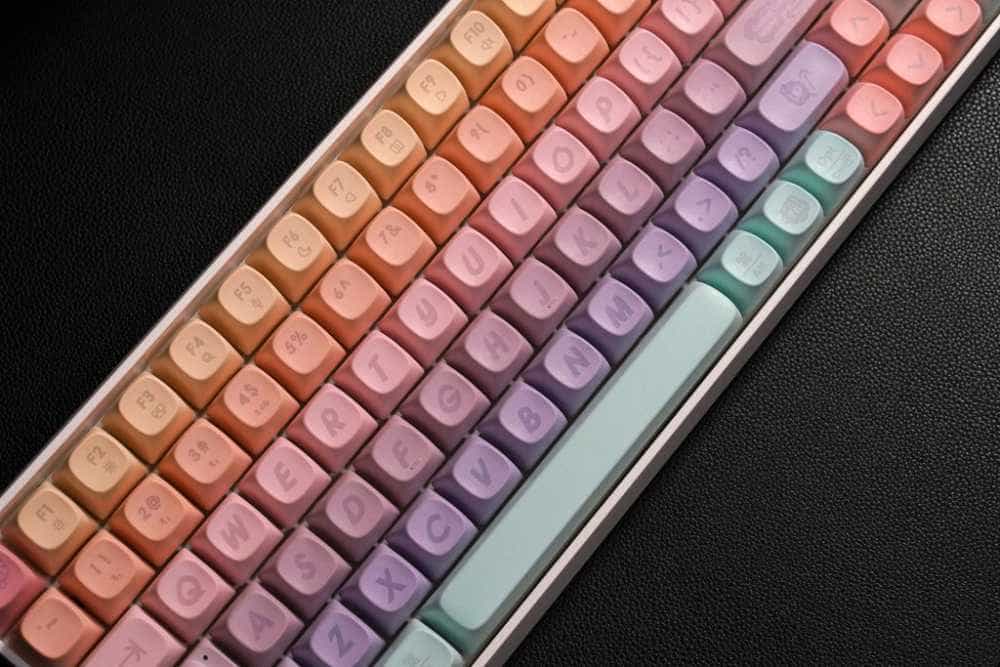 洛斐小翘棉花糖无线机械键盘:软软的、萌萌哒,少女至爱!