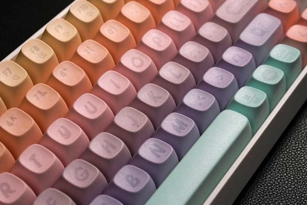 洛斐小翘棉花糖无线机械键盘:软软的、萌萌哒,少女至爱!