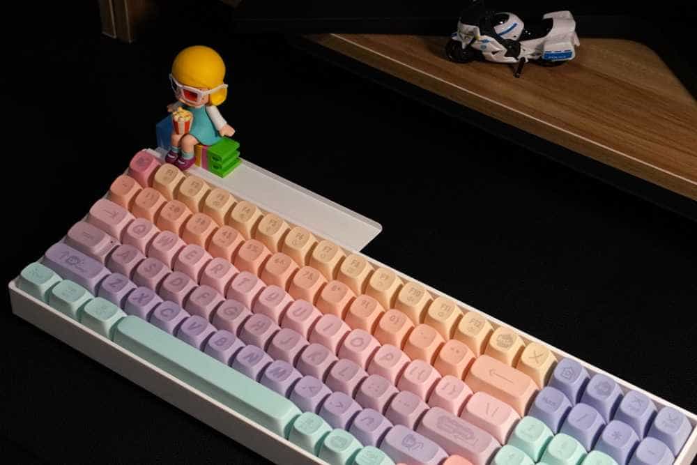 洛斐小翘棉花糖无线机械键盘:软软的、萌萌哒,少女至爱!