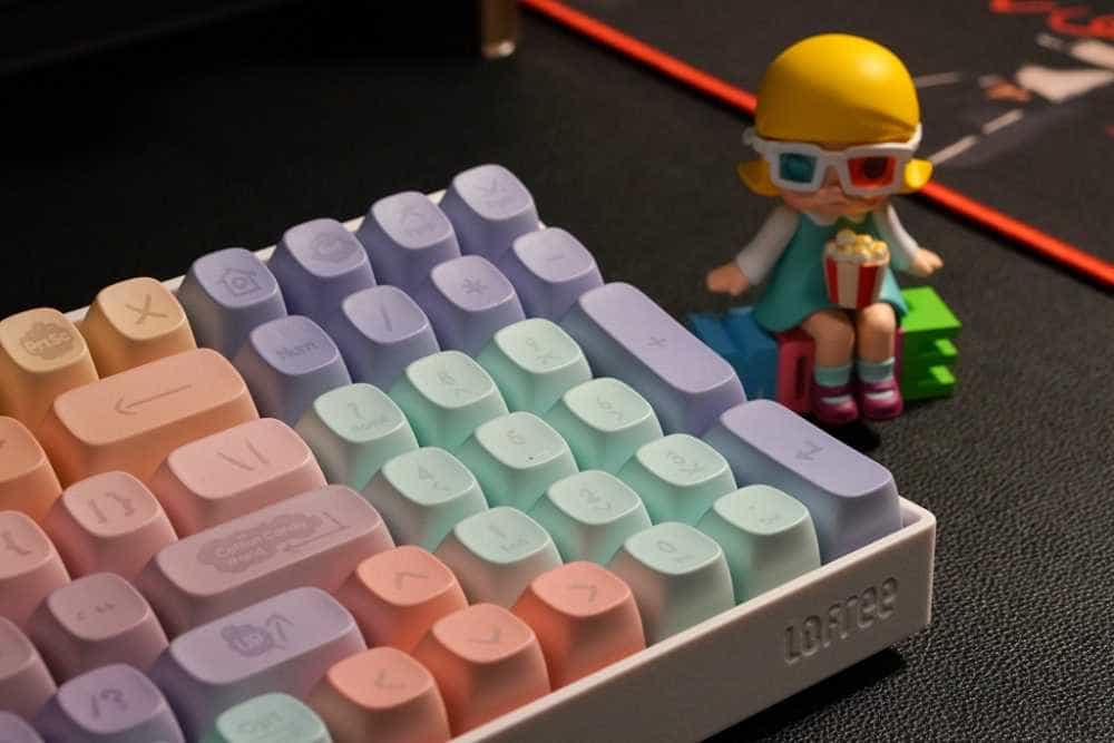 洛斐小翘棉花糖无线机械键盘:软软的、萌萌哒,少女至爱!