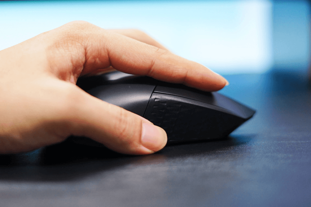 “无线版G402”、160小时续航!雷柏V30W双模无线游戏鼠标测评