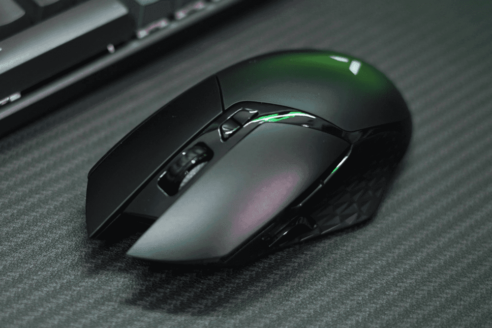 “无线版G402”、160小时续航!雷柏V30W双模无线游戏鼠标测评