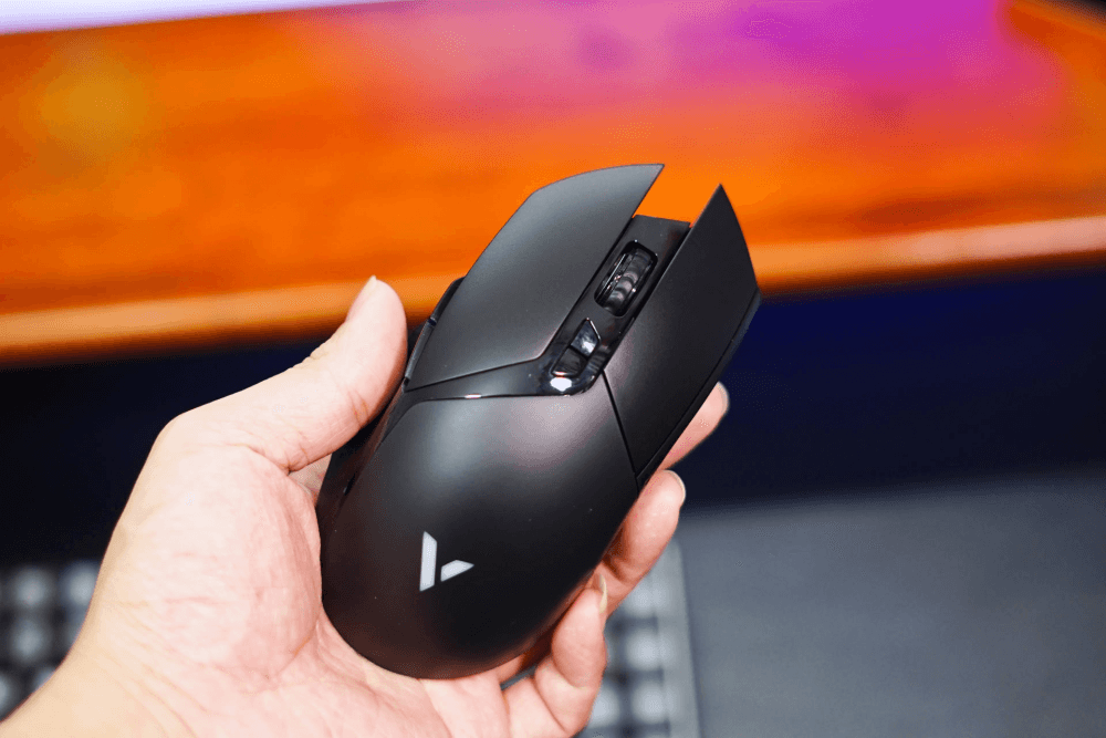 “无线版G402”、160小时续航!雷柏V30W双模无线游戏鼠标测评