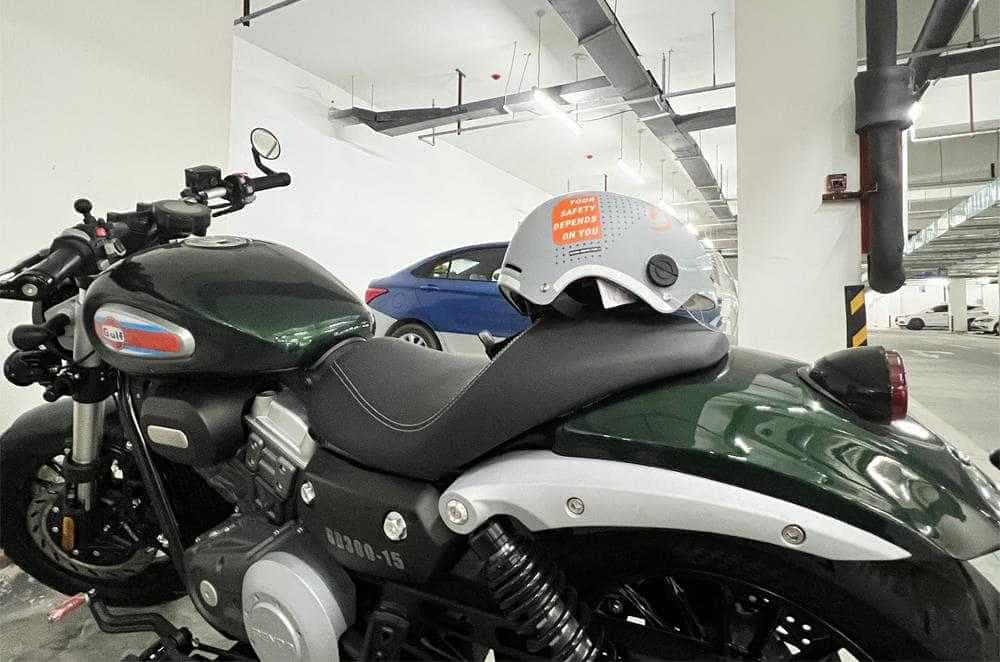 “一盔一带”确保安全出行，这款 安全头盔销量 火爆