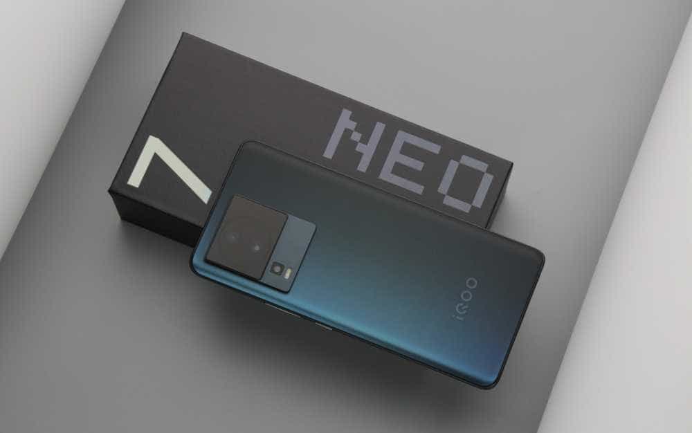 三星E5直屏+独显芯片+120W，新一代焊门员：红米K50再见了