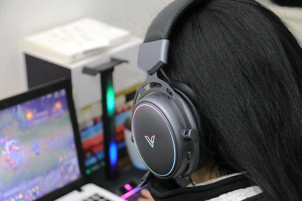 雷柏VH800双模游戏耳机评测：炫酷灯效，无线连接