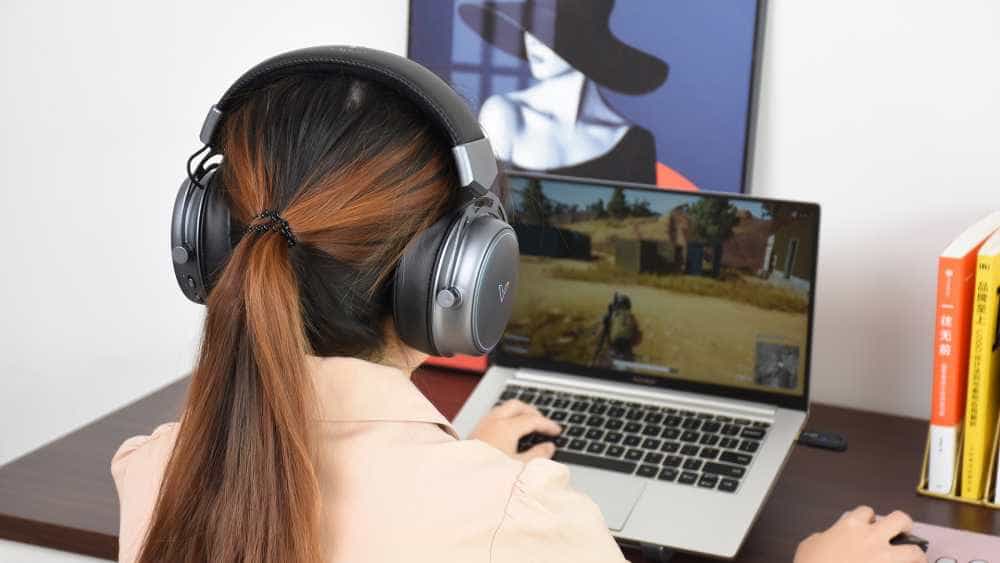 雷柏VH800双模无线游戏耳机：物理双音腔结构，40mm石墨烯发声单元