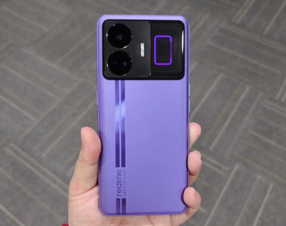 苹果“遮羞布”被同行揭开,国产手机240W一路狂飙,不再隐藏实力