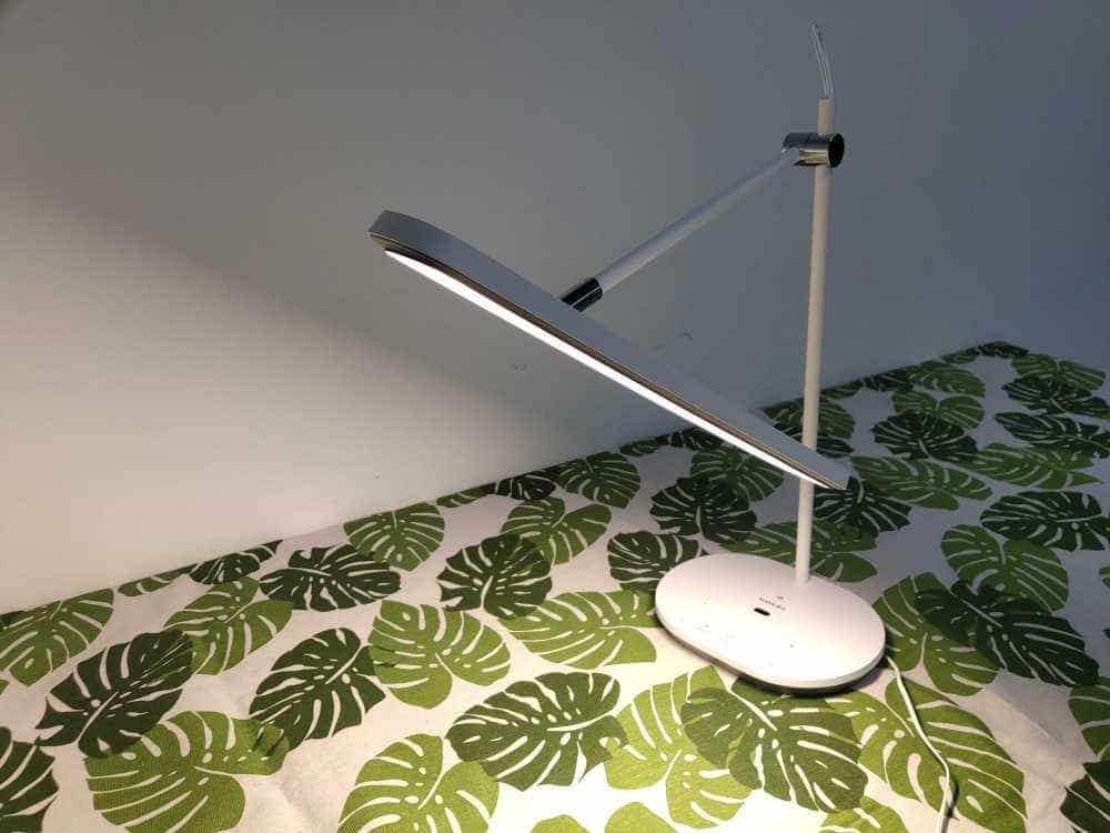 孩子用台灯写作业伤眼睛吗?2023最新好用不伤眼睛台灯盘点