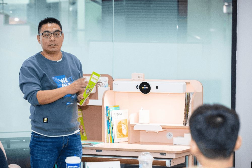 作业帮进军书桌市场,仅四个月就跻身书桌行业前四