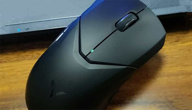 轻量化设计，办公、游戏两相宜：雷柏VT9无线游戏鼠标