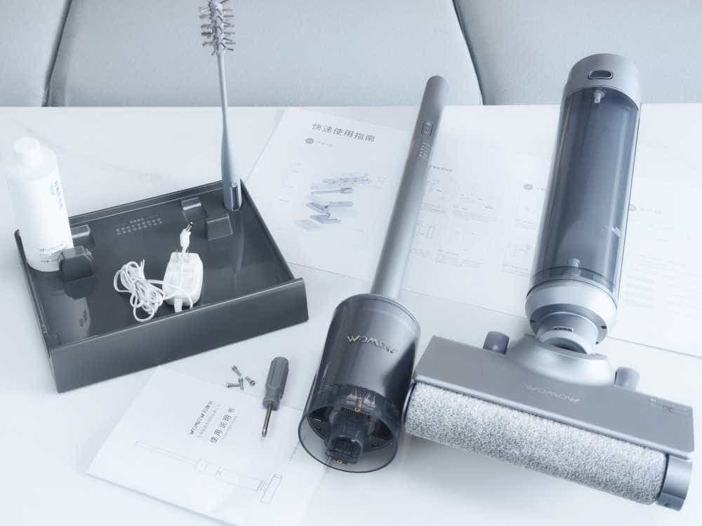 家有调皮萌娃和宠物，轻巧丝滑的万摩尔智能洗地机L11帮我搞定一切，让家里里外外都干净！