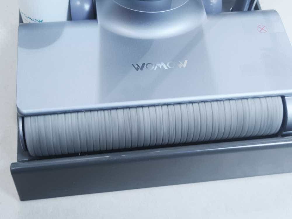 家有调皮萌娃和宠物，轻巧丝滑的万摩尔智能洗地机L11帮我搞定一切，让家里里外外都干净！