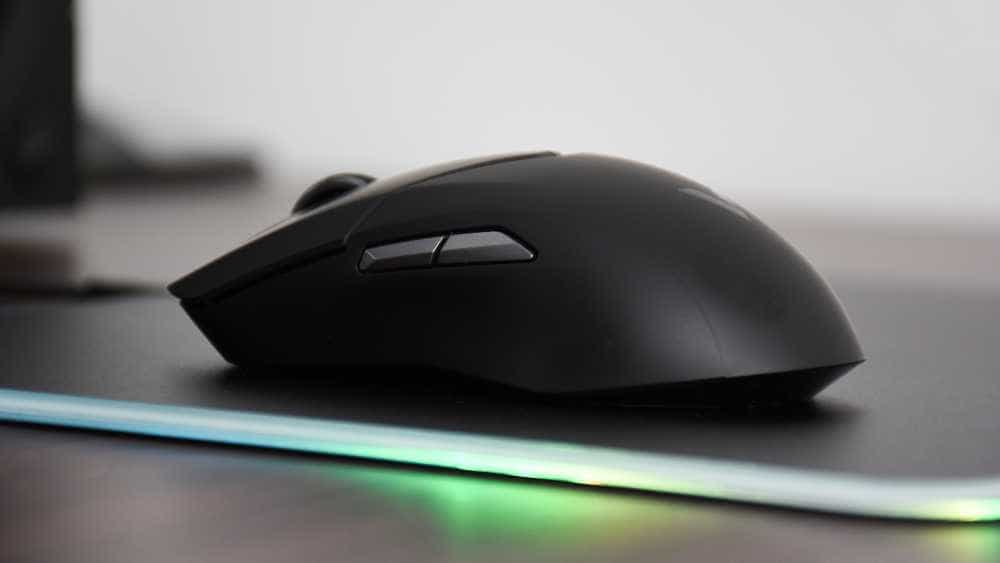 雷柏VT9双模无线游戏鼠标：78克轻巧机身，V+无线游戏技术加持