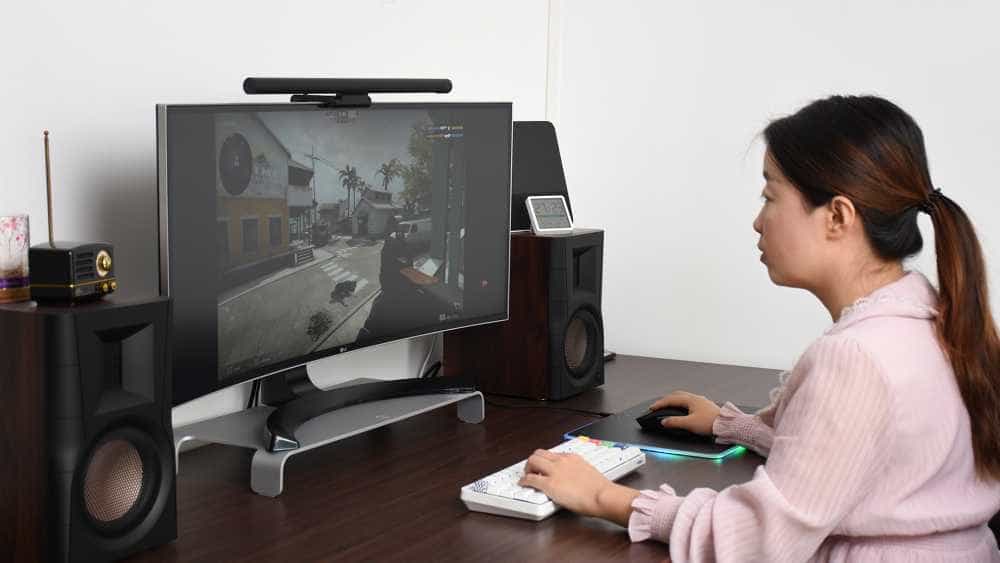 雷柏VT9双模无线游戏鼠标：78克轻巧机身，V+无线游戏技术加持