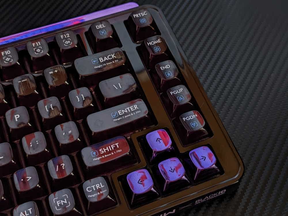 来自外太空的酷炫黑色透明晶体,米物客制化机械键盘BlackIO 83首发评测!